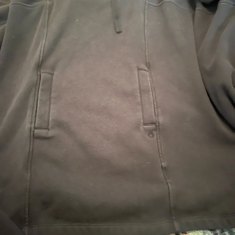 UGG PONCHO IN BLACK - Picture 9 of 12
